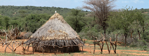 Traditionelle Strohhütten im Omo Valley von Äthiopien 