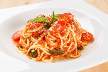 Spaghetti tomato sauce