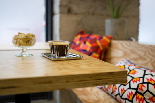 caf&eacute; fran&ccedil;ais au bar