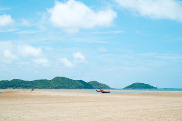 Fototapeta premium Beautiful sky ocean beach and fisherman lifestyle in Thailand
