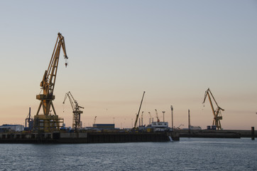 Obraz premium Gruas de Astilleros, Spain, Cádiz