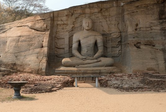 Buddha statue in Gal Vihara in Polonnaruwa, Sri Lanka.