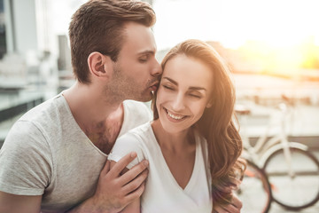Fototapeta premium Romantic couple with bicycles