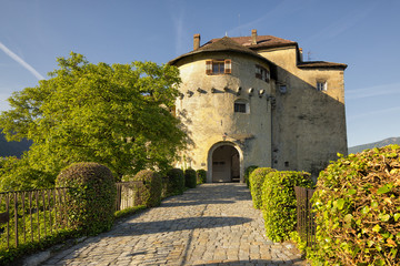 Fototapeta na wymiar Schloss Schenna in Südtirol