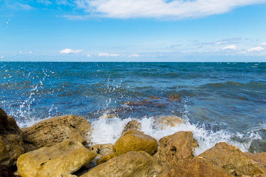 Fototapeta Rocky seascape of the black sea beach