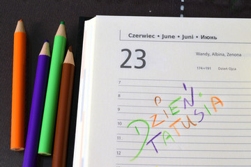 Ważna data w kalendarzu. Dzień tatusia - 23 czerwca. - obrazy, fototapety, plakaty