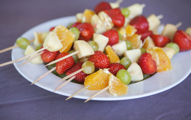 brochette de fruits frais