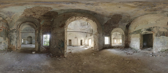 Fototapeta na wymiar Разрушенная церковь, панорама 360х180
