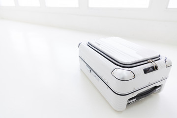 スーツケース　旅行イメージ