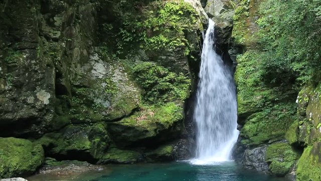 にこ淵（高知県いの町）　ズームアウト
