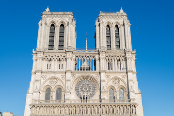 Fototapeta na wymiar Paris, Notre-Dame cathedral in blue sky