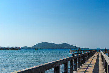 Fototapeta na wymiar Thailand seascape at chonburi - bridge on the sea