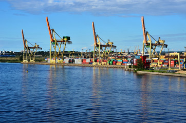 port de marchandises