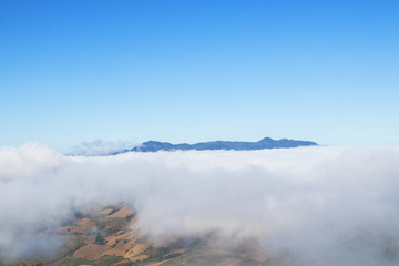 Obraz premium blue sky and clouds on Mountain