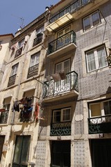 Fototapeta na wymiar Immeuble ancien à Lisbonne, Portugal