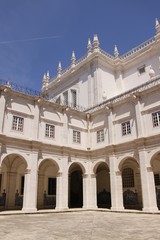 Fototapeta na wymiar Patio du monastère Saint-Vincent à Lisbonne, Portugal