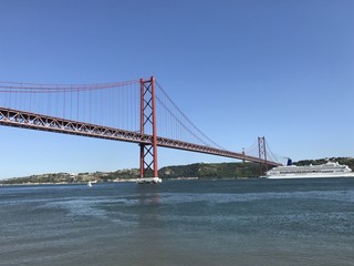 Obraz premium Lizbona - Most 25 kwietnia