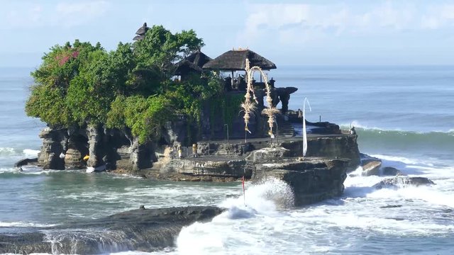 Pura Tanah Lot Hindu Temple, Tabanan, Bali, Indonesia