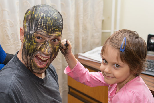Daddy make up time