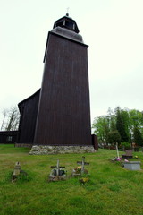 Zabytkowa wieża drewnianego kościół w Złotowie  - obrazy, fototapety, plakaty