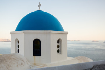 Fototapeta na wymiar Blue dome on Santorini