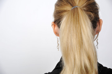 frau blonde haare zopf frisur