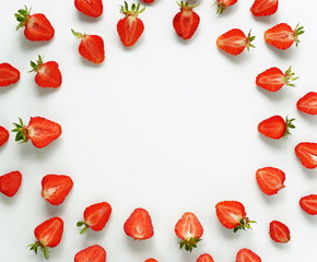 strawberries frame patterne on on a white background . top view. copy space