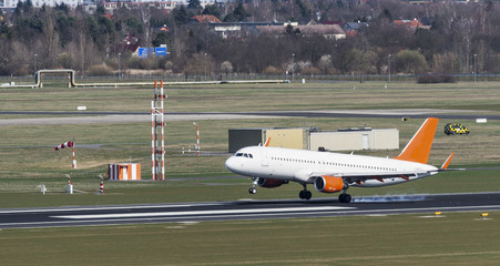 Flugzeug, Landung, Flughafen