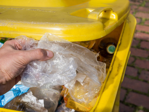 Gelbe Tonne Plastikm&uuml;ll