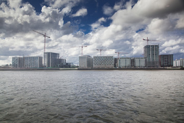 Fototapeta premium LONDON/UK - MAY 20 : Royal Wharf, a new construction site between North Greenwich and Woolwhich