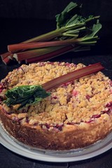 rhubarb crumble