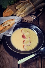 Asparagus broccoli cream soup