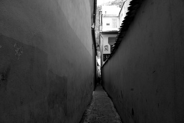 Obraz premium Heart on the alley wall