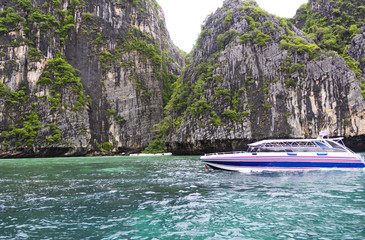 Fototapeta na wymiar The boats in Phi Phi island , Thailand.