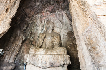 Fototapeta na wymiar statues in grotto in Longmen Caves