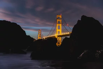 Tableaux ronds sur plexiglas Pont du Golden Gate Golden Gate Bridge at night