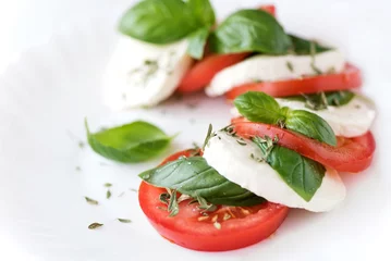 Foto op Plexiglas Caprese salad, tomatoes, mozzarella and basil © Aneta
