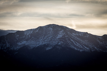 Fototapeta na wymiar Pikes Peak Snowy Mountain Top