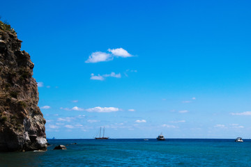 Fototapeta na wymiar panorama mare spiagia roccia sicilia