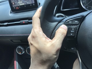 hand controling modern car