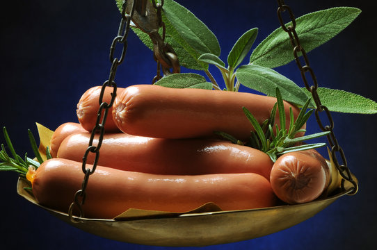 Wiener W&uuml;rstchen W&uuml;rstel Krenw&uuml;rstchen Saucisse de Vienne Frankfurter W&uuml;rstl Wurstel Salchicha de Viena Par&oacute;wka Сосиска Wienerkorv Նրբերշիկ Nakki נקניקייה  Virsli 비엔나 소시지 Oktoberfest 
