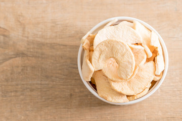 dried apple chips