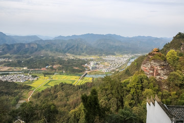 Fototapeta na wymiar qiyun mountain landscape