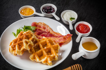 ワッフル　ベルギー料理　Waffle Belgium dish