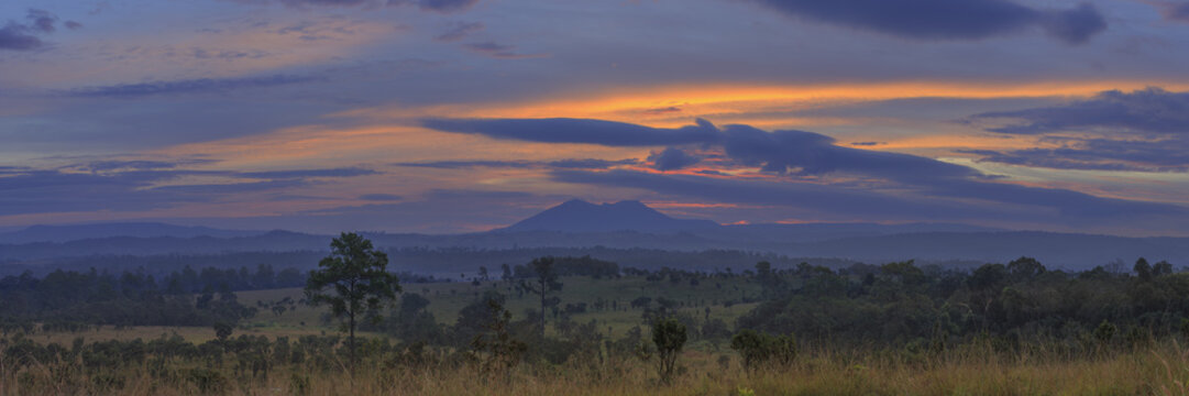 Fototapeta Sky and tree mountain morning./Viewpoint (Park Thung Salaeng Luang), Phitsanulok, Thailand.