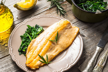 Trout fillet with spinach