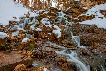 Kazu grava waterfalls