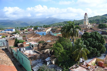 Blick über Trinidad mit dem alten Gockenturm