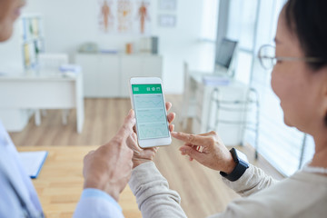 Doctor and Patient Using Mobile App
