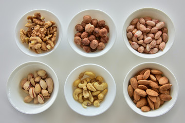 Variety of nuts/The variety of nuts used in gastronomy: Walnuts, pistachios, hazelnuts, cashews, peanuts, almonds